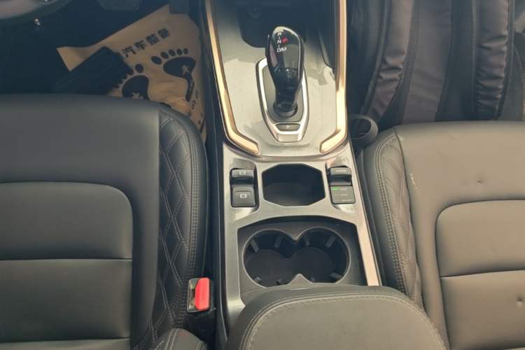 Used Haval H6 2020 1.5 GDIT Automatic Platinum Champion Edition Gear Lever