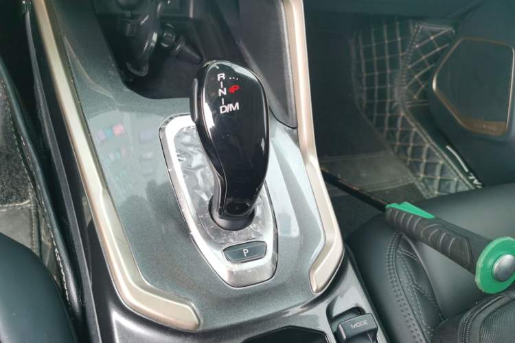 Used Haval H6 2020 1.5 GDIT Automatic Platinum Champion Edition Gear Lever