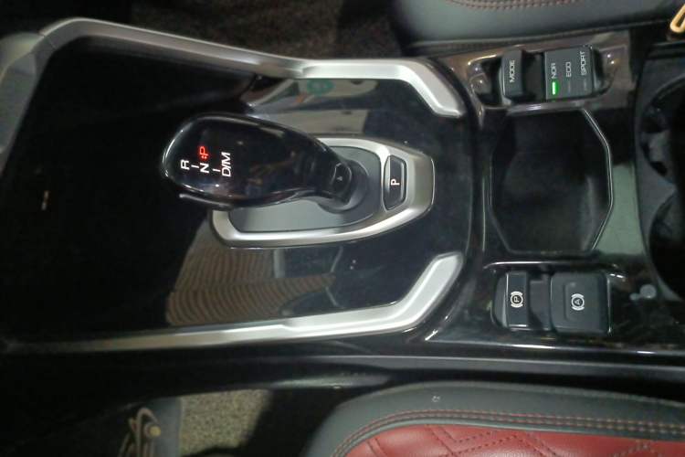Used Haval H6 2020 2.0 GDIT Automatic GT Champion Edition Gear Lever