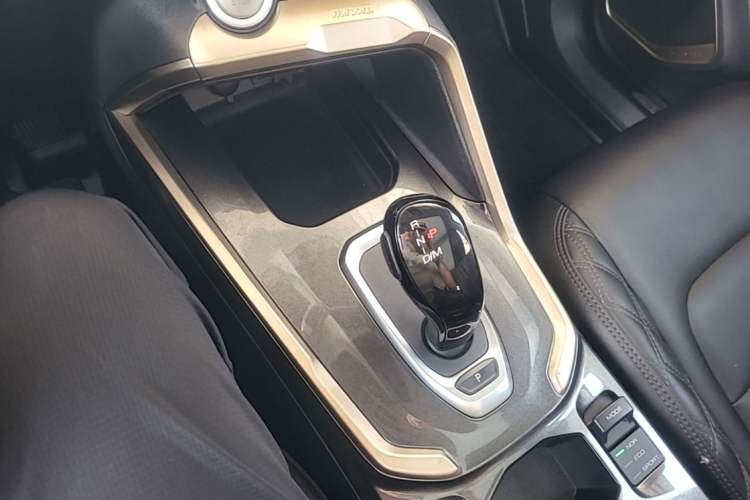 Used Haval H6 2020 1.5 GDIT Automatic Platinum Champion Edition Gear Lever