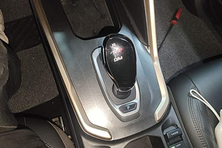 Used Haval H6 2020 1.5 GDIT Automatic Platinum Champion Edition Gear Lever