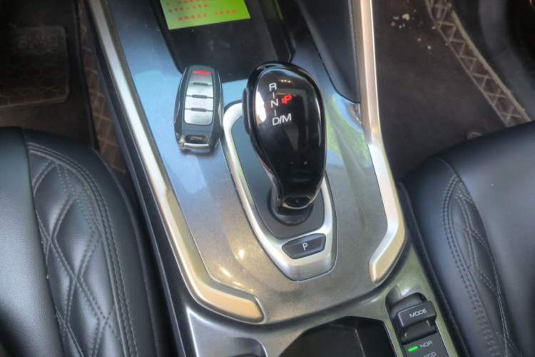Used Haval H6 2020 1.5 GDIT Automatic Platinum Champion Edition Gear Lever