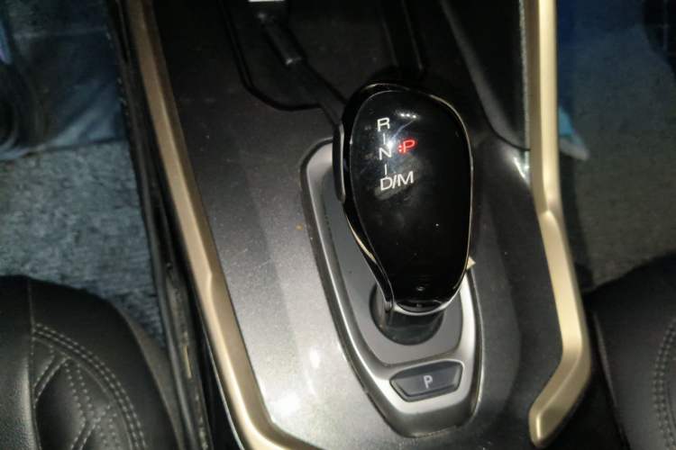 Used Haval H6 2020 1.5 GDIT Automatic Platinum Luxury Edition Gear Lever