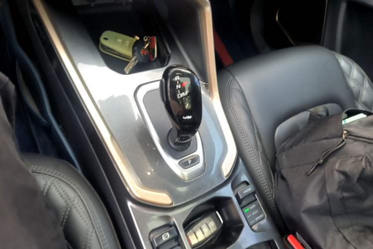 Used Haval H6 2020 1.5 GDIT Automatic Platinum Champion Edition Gear Lever