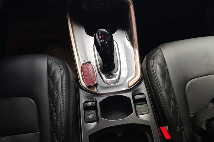 Used Haval H6 2020 2.0 GDIT Automatic Platinum Champion Edition Gear Lever
