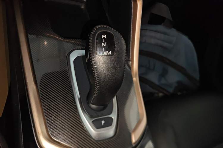 Used Haval H6 2020 1.5 GDIT Automatic Platinum Champion Edition Gear Lever