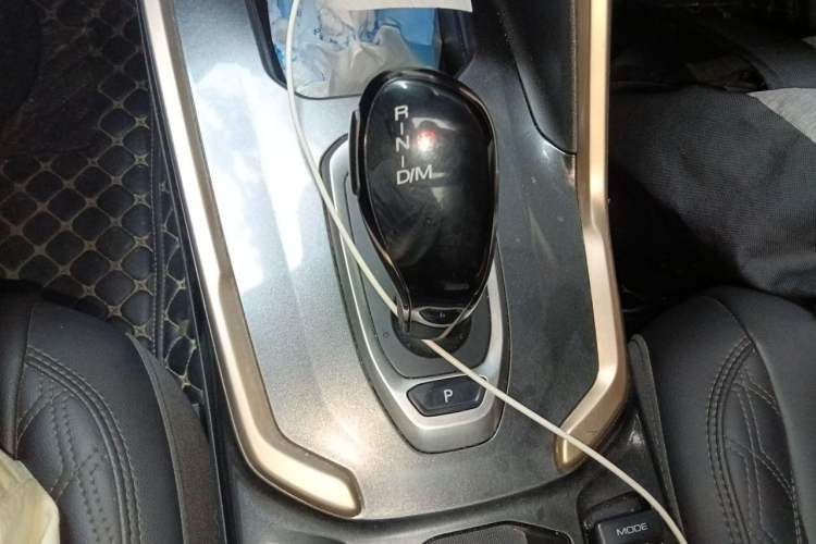 Used Haval H6 2020 1.5 GDIT Automatic Platinum Champion Edition Gear Lever