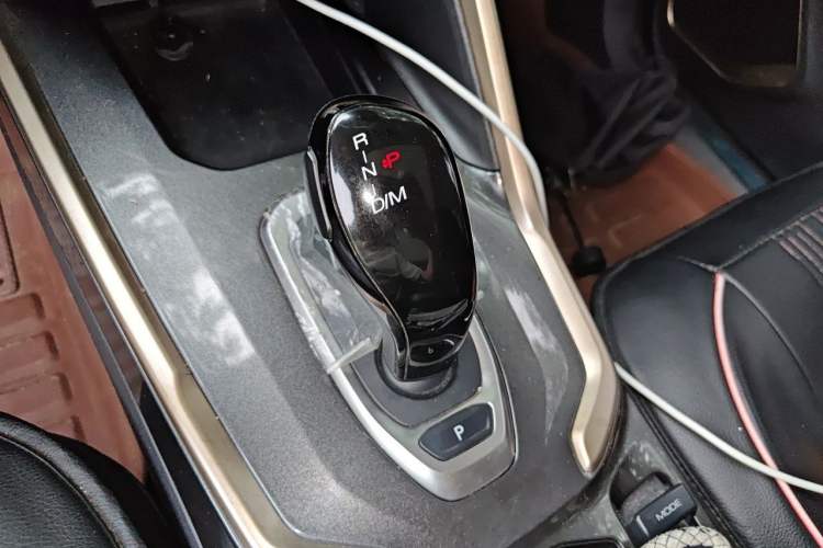 Used Haval H6 2020 1.5 GDIT Automatic Platinum Champion Edition Gear Lever