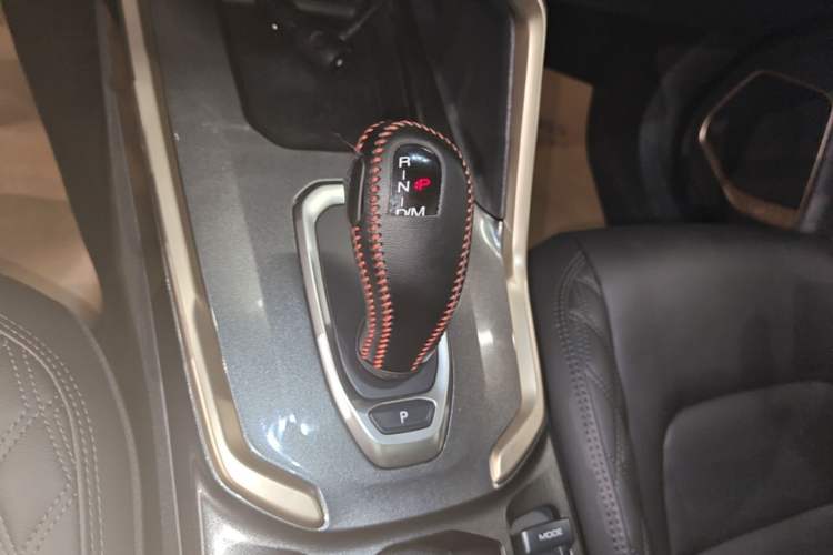 Used Haval H6 2020 1.5 GDIT Automatic Platinum Champion Edition Gear Lever