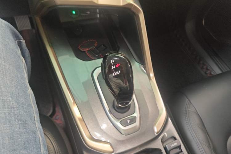 Used Haval H6 2020 1.5 GDIT Automatic Platinum Champion Edition Gear Lever