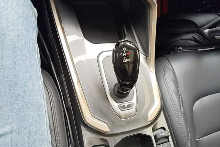 Used Haval H6 2020 1.5 GDIT Automatic Platinum Champion Edition Gear Lever