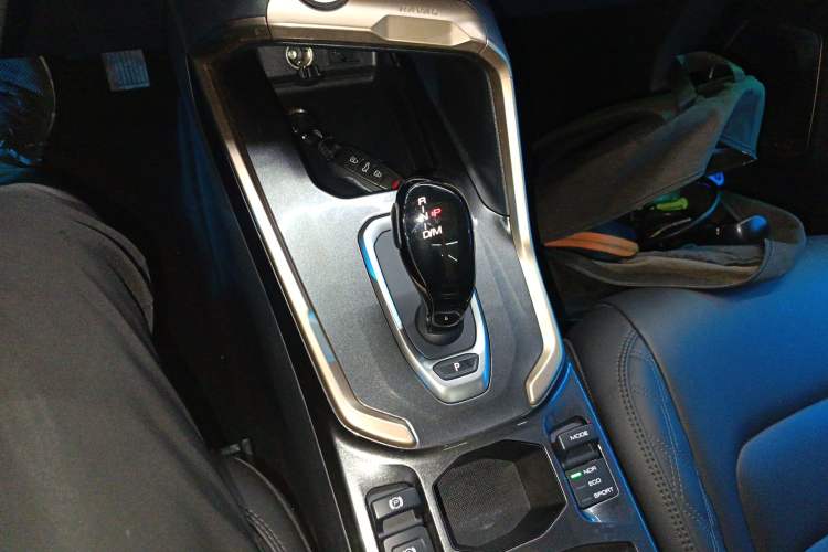 Used Haval H6 2020 2.0 GDIT Automatic Platinum Champion Edition Gear Lever