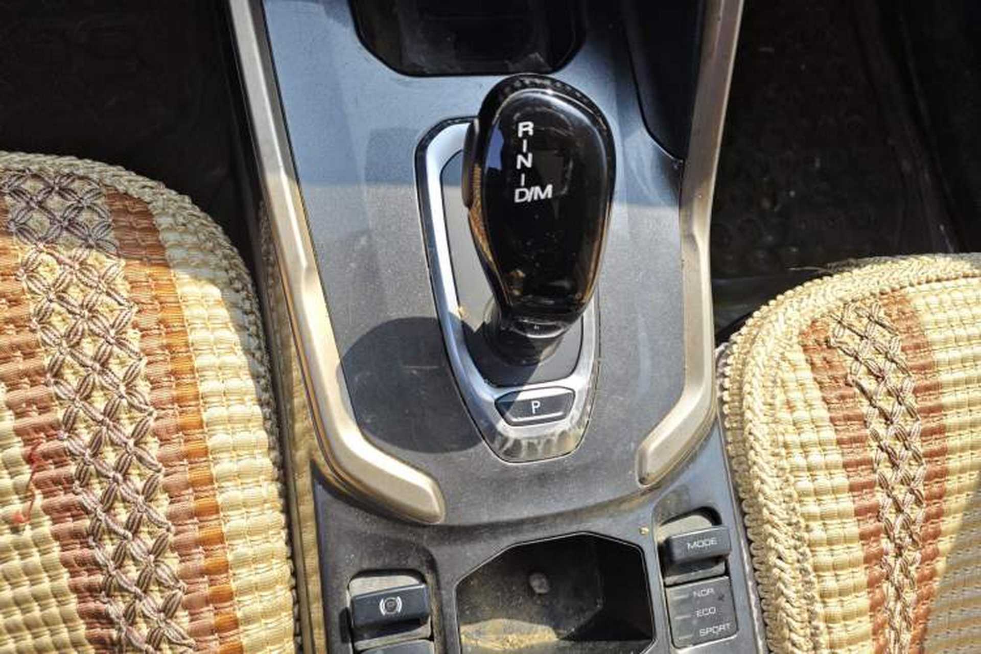 Used Haval H6 2020 1.5 GDIT Automatic Platinum Champion Edition Gear Lever