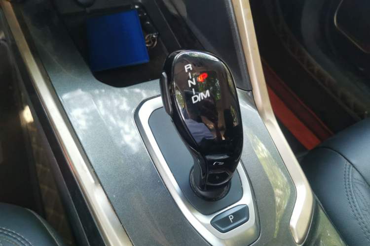 Used Haval H6 2020 1.5 GDIT Automatic Platinum Urban Edition Gear Lever
