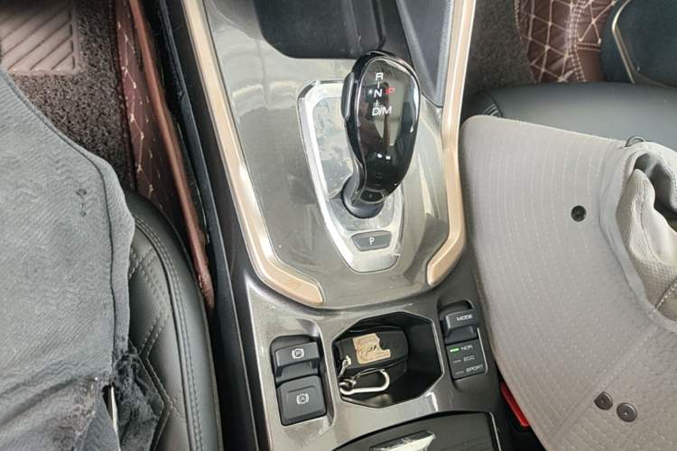 Used Haval H6 2020 1.5 GDIT Automatic Platinum Champion Edition Gear Lever