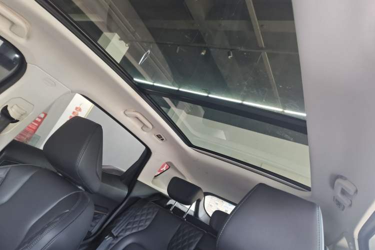 Used Haval H6 2020 1.5 GDIT Automatic Platinum Luxury Edition Headliner