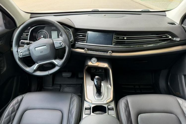 Used Haval H6 2020 1.5 GDIT Automatic Platinum Champion Edition Interior 1