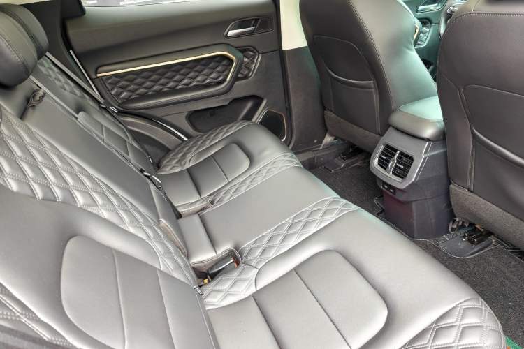 Used Haval H6 2020 1.5 GDIT Automatic Platinum Luxury Edition Interior 10