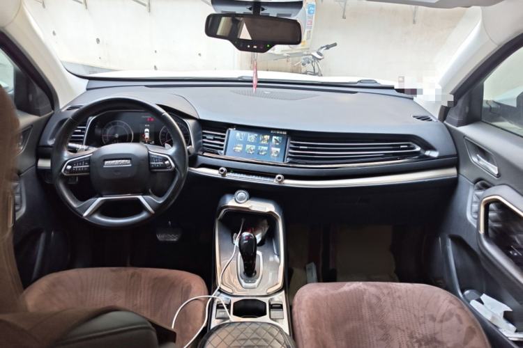 Used Haval H6 2020 2.0 GDIT Automatic Platinum Champion Edition Interior 2
