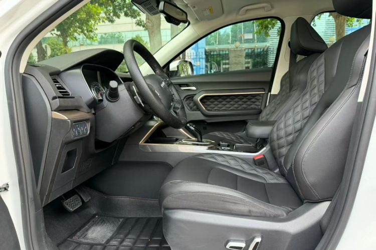 Used Haval H6 2020 1.5 GDIT Automatic Platinum Champion Edition Interior 2