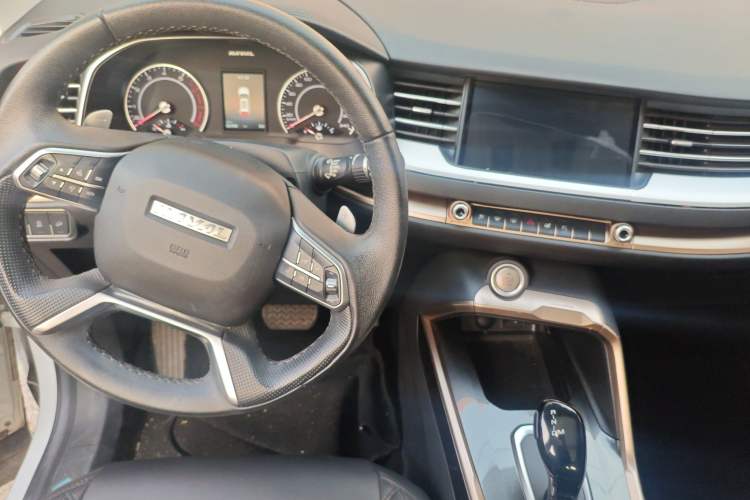Used Haval H6 2020 2.0 GDIT Automatic Platinum Champion Edition Interior 2