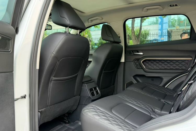 Used Haval H6 2020 1.5 GDIT Automatic Platinum Champion Edition Interior 3