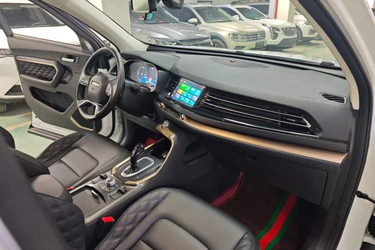 Used Haval H6 2020 1.5 GDIT Automatic Platinum Luxury Edition Interior 4