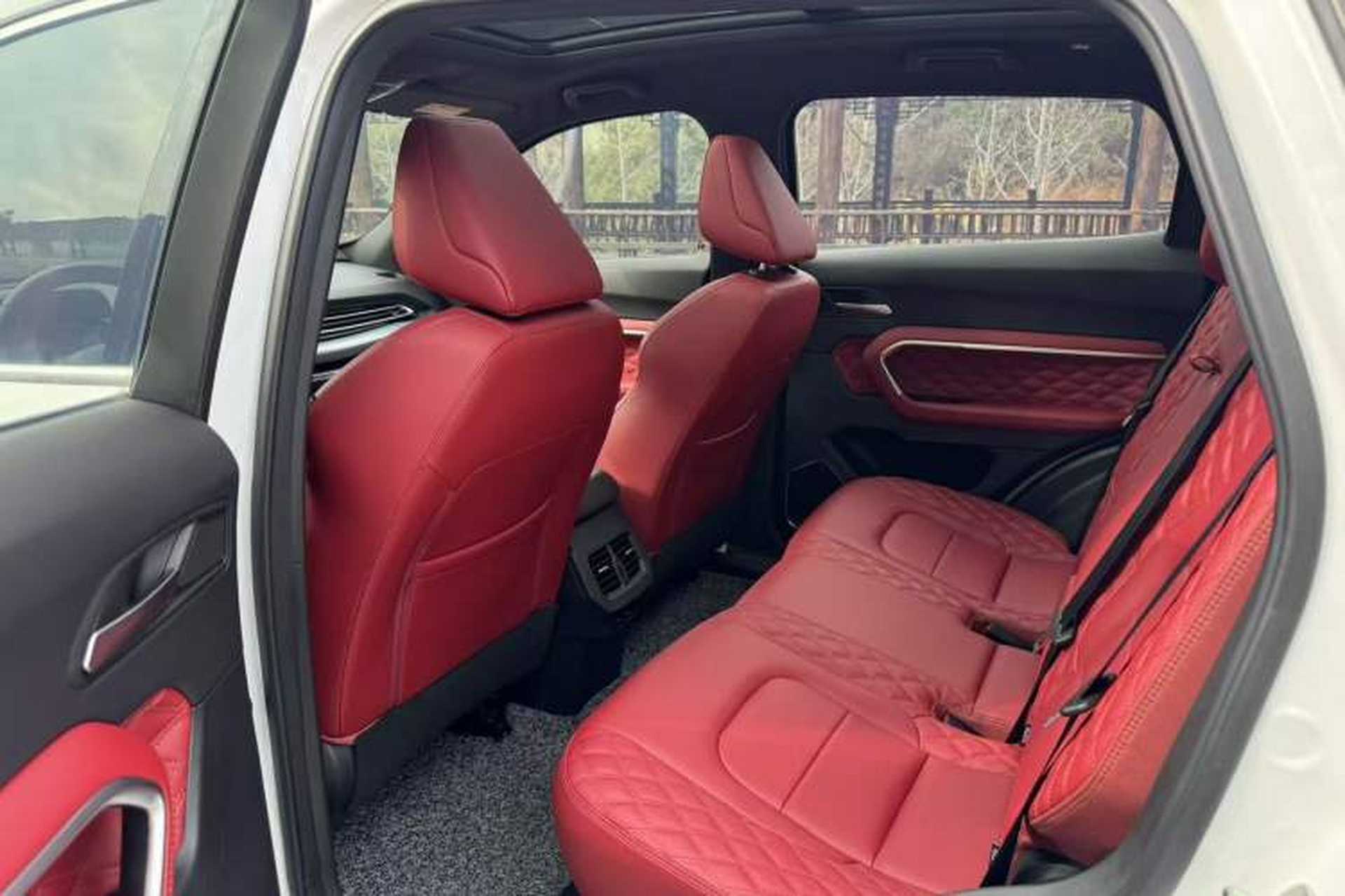 Used Haval H6 2020 2.0 GDIT Automatic Platinum Champion Edition Interior 4