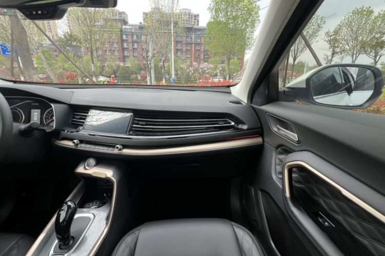 Used Haval H6 2020 2.0 GDIT Automatic Platinum Champion Edition Interior 4
