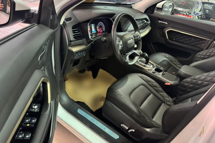 Used Haval H6 2020 1.5 GDIT Automatic Platinum Champion Edition Interior 5