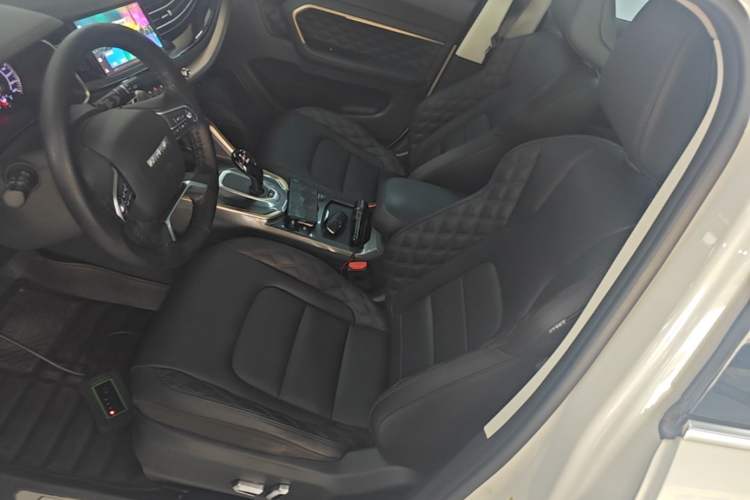 Used Haval H6 2020 1.5 GDIT Automatic Platinum Champion Edition Left Front Seat