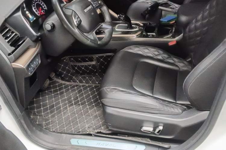 Used Haval H6 2020 1.5 GDIT Automatic Platinum Comfort Edition Left Front Seat