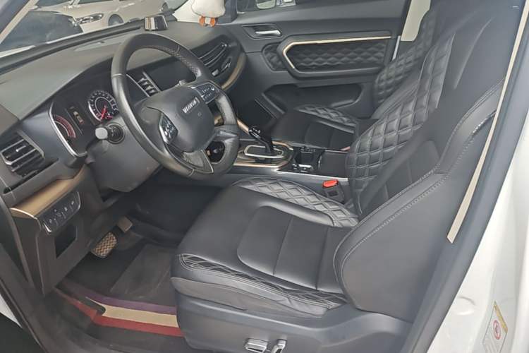 Used Haval H6 2020 1.5 GDIT Automatic Platinum Champion Edition Left Front Seat