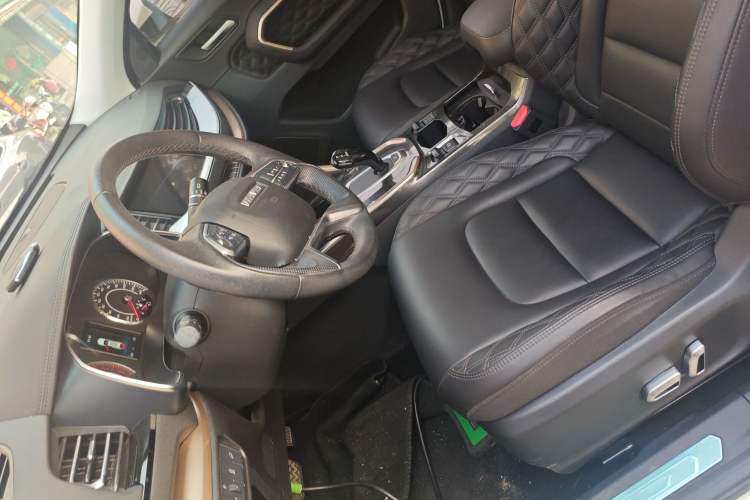 Used Haval H6 2020 2.0 GDIT Automatic Platinum Champion Edition Left Front Seat