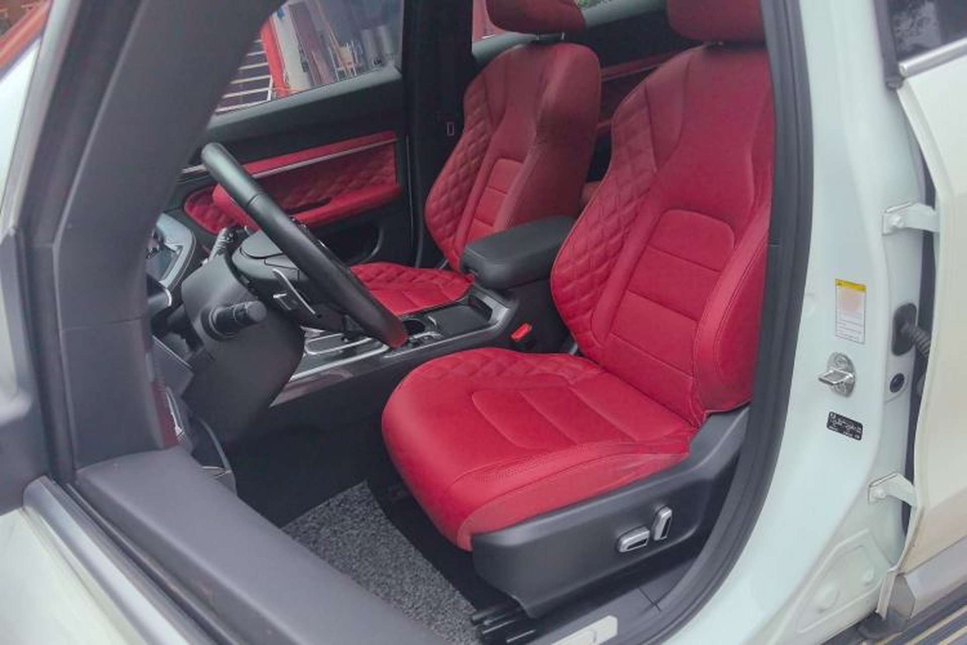 Used Haval H6 2020 2.0 GDIT Automatic Platinum Champion Edition Left Front Seat