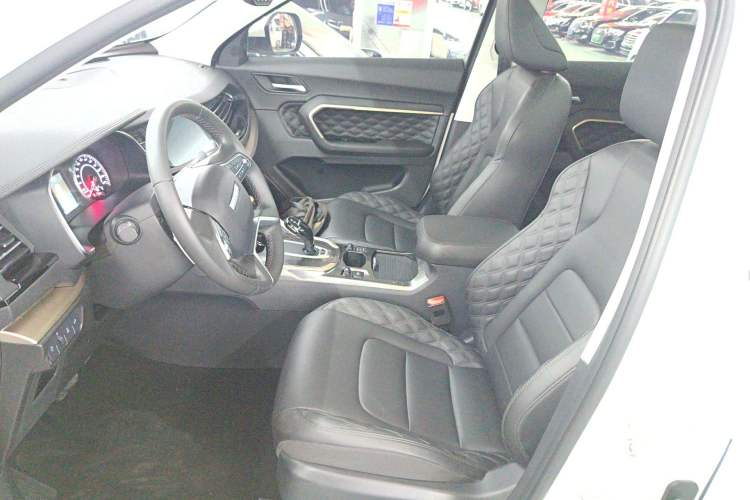 Used Haval H6 2020 2.0 GDIT Automatic Platinum Champion Edition Left Front Seat