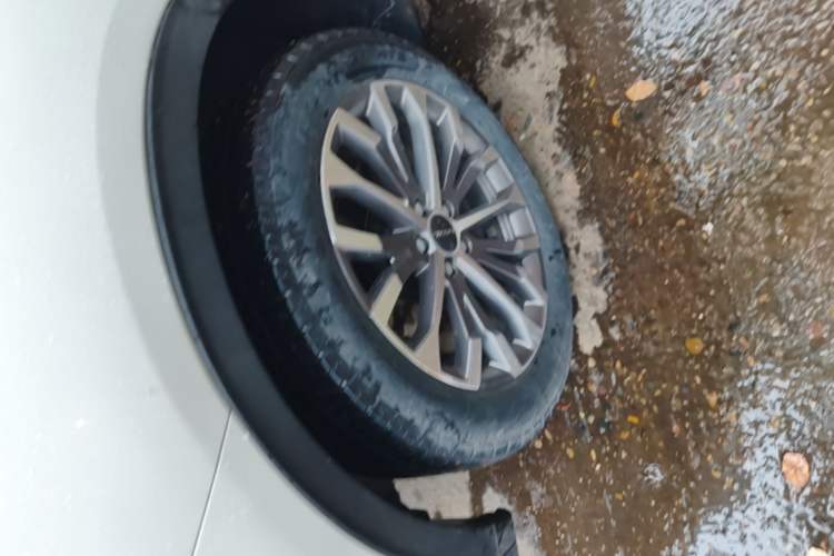 Used Haval H6 2020 1.5 GDIT Automatic Platinum Champion Edition Left Front Wheel Hub