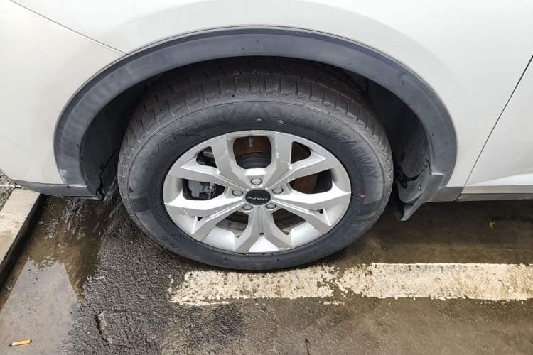 Used Haval H6 2020 1.5 GDIT Automatic Platinum Urban Edition Left Front Wheel Hub