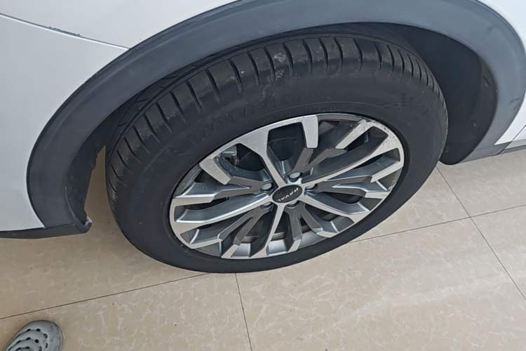 Used Haval H6 2020 1.5 GDIT Automatic Platinum Champion Edition Left Front Wheel Hub