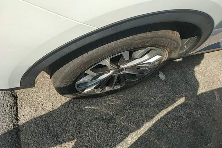 Used Haval H6 2020 1.5 GDIT Automatic Platinum Champion Edition Left Front Wheel Hub