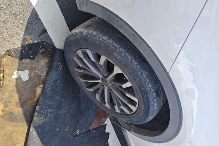 Used Haval H6 2020 1.5 GDIT Automatic Platinum Champion Edition Left Front Wheel Hub
