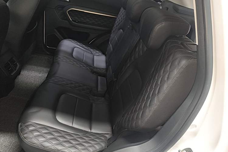 Used Haval H6 2020 1.5 GDIT Automatic Platinum Champion Edition Left Rear Seat