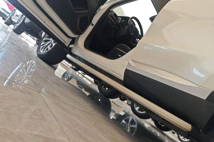 Used Haval H6 2020 1.5 GDIT Automatic Platinum Champion Edition Left Side Sill