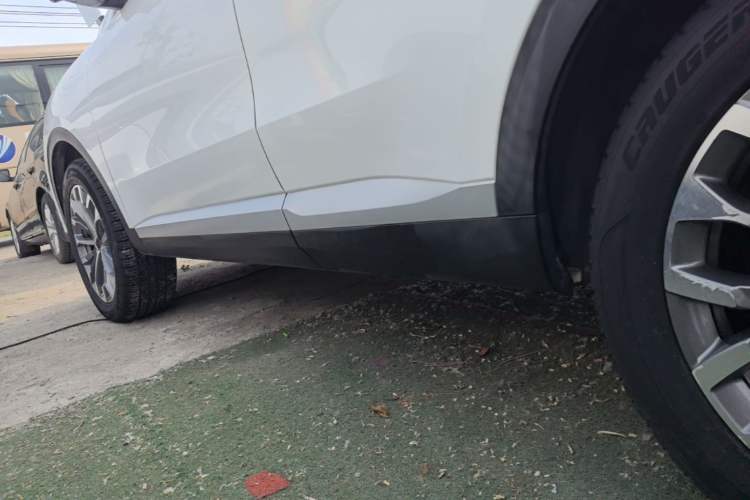 Used Haval H6 2020 1.5 GDIT Automatic Platinum Champion Edition Left Side Sill