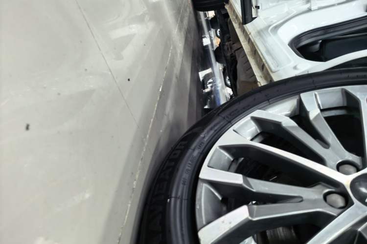 Used Haval H6 2020 2.0 GDIT Automatic Platinum Luxury Edition Left Side Sill