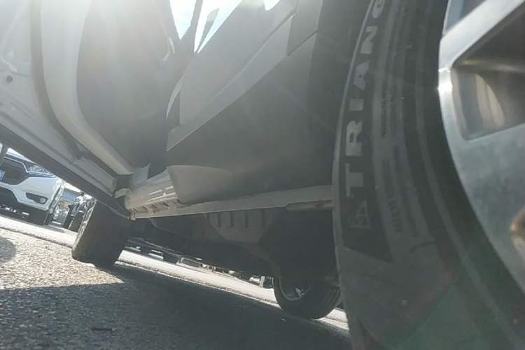 Used Haval H6 2020 1.5 GDIT Automatic Platinum Champion Edition Left Side Sill