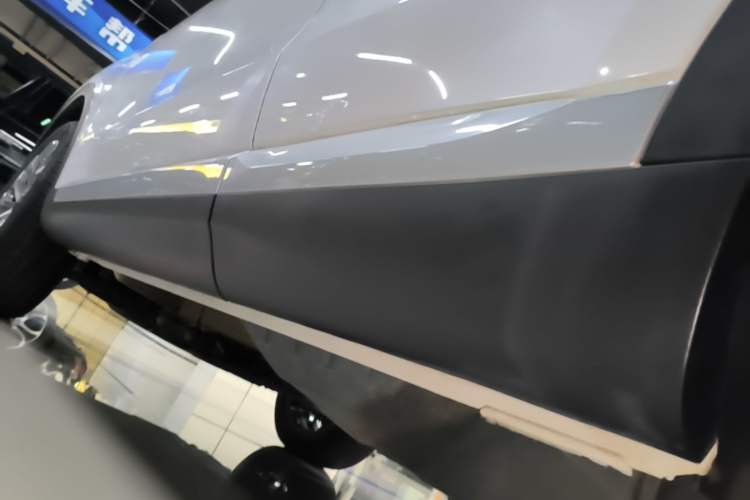 Used Haval H6 2020 2.0 GDIT Automatic Platinum Champion Edition Left Side Sill
