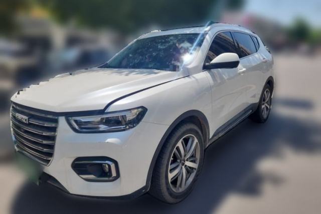 Used Haval H6 2.0-liter automatic with sunroof