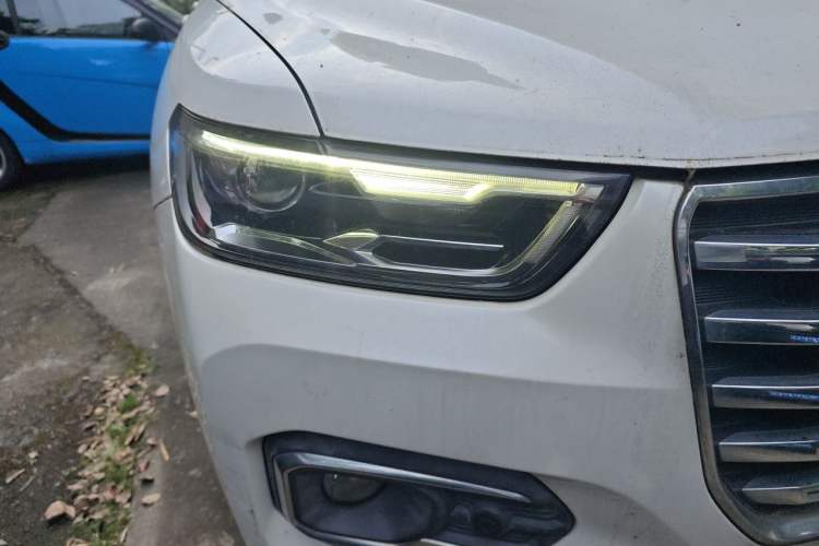 Used Haval H6 2020 1.5 GDIT Automatic Platinum Luxury Edition Right Front Headlight