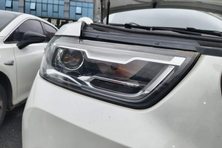 Used Haval H6 2020 2.0 GDIT Automatic Platinum Champion Edition Right Front Headlight